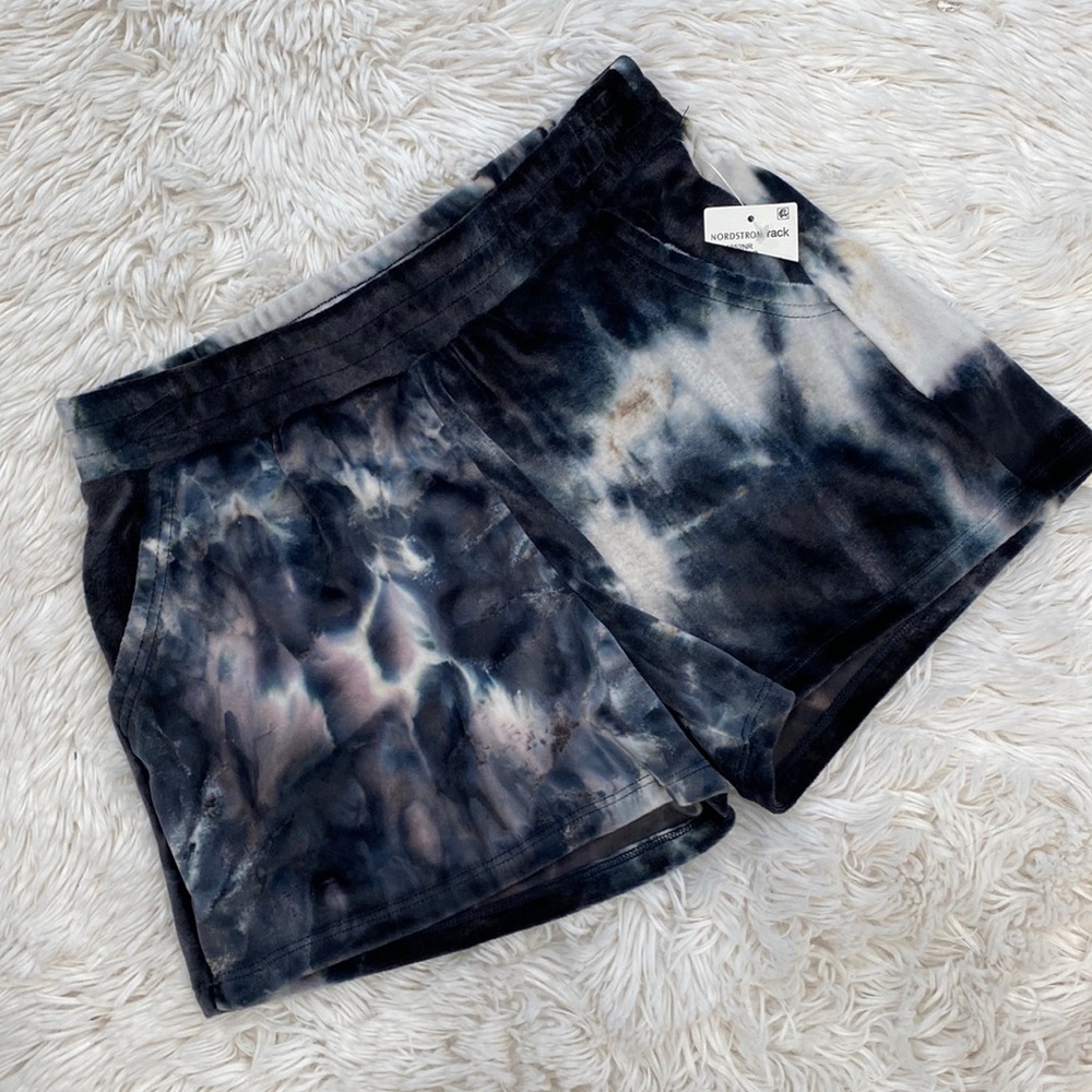 NWT Girls Tie dye Velour Shorts